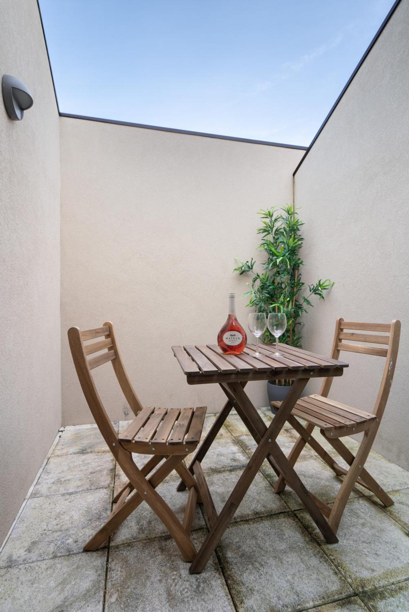 Host Wise - Central Private Flats - Terrace 포르투 객실 사진